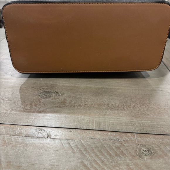 Elegant Multi-Color Tote - Picture 5 of 12